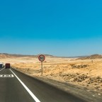 Reifenwechsel in der Wüste